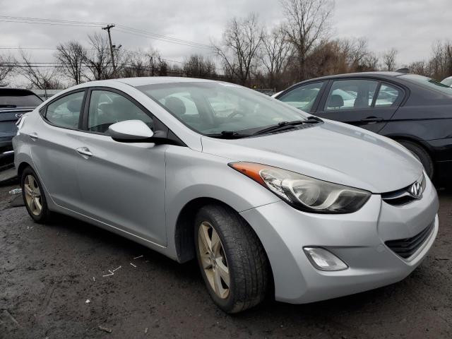 Photo 3 VIN: KMHDH4AE3DU862425 - HYUNDAI ELANTRA 