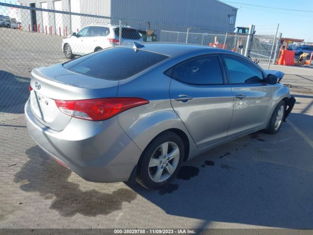 Photo 3 VIN: KMHDH4AE3DU899099 - HYUNDAI ELANTRA 