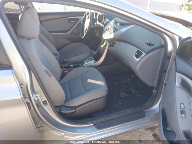 Photo 4 VIN: KMHDH4AE3DU899099 - HYUNDAI ELANTRA 