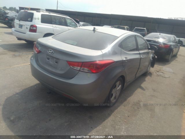 Photo 3 VIN: KMHDH4AE3DU928231 - HYUNDAI ELANTRA 