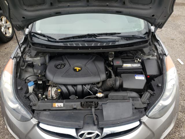 Photo 6 VIN: KMHDH4AE3DU931811 - HYUNDAI ELANTRA GL 