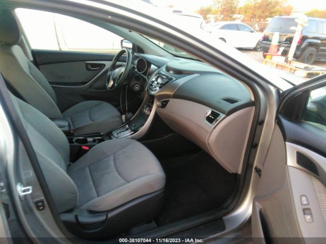 Photo 4 VIN: KMHDH4AE3DU936569 - HYUNDAI ELANTRA 