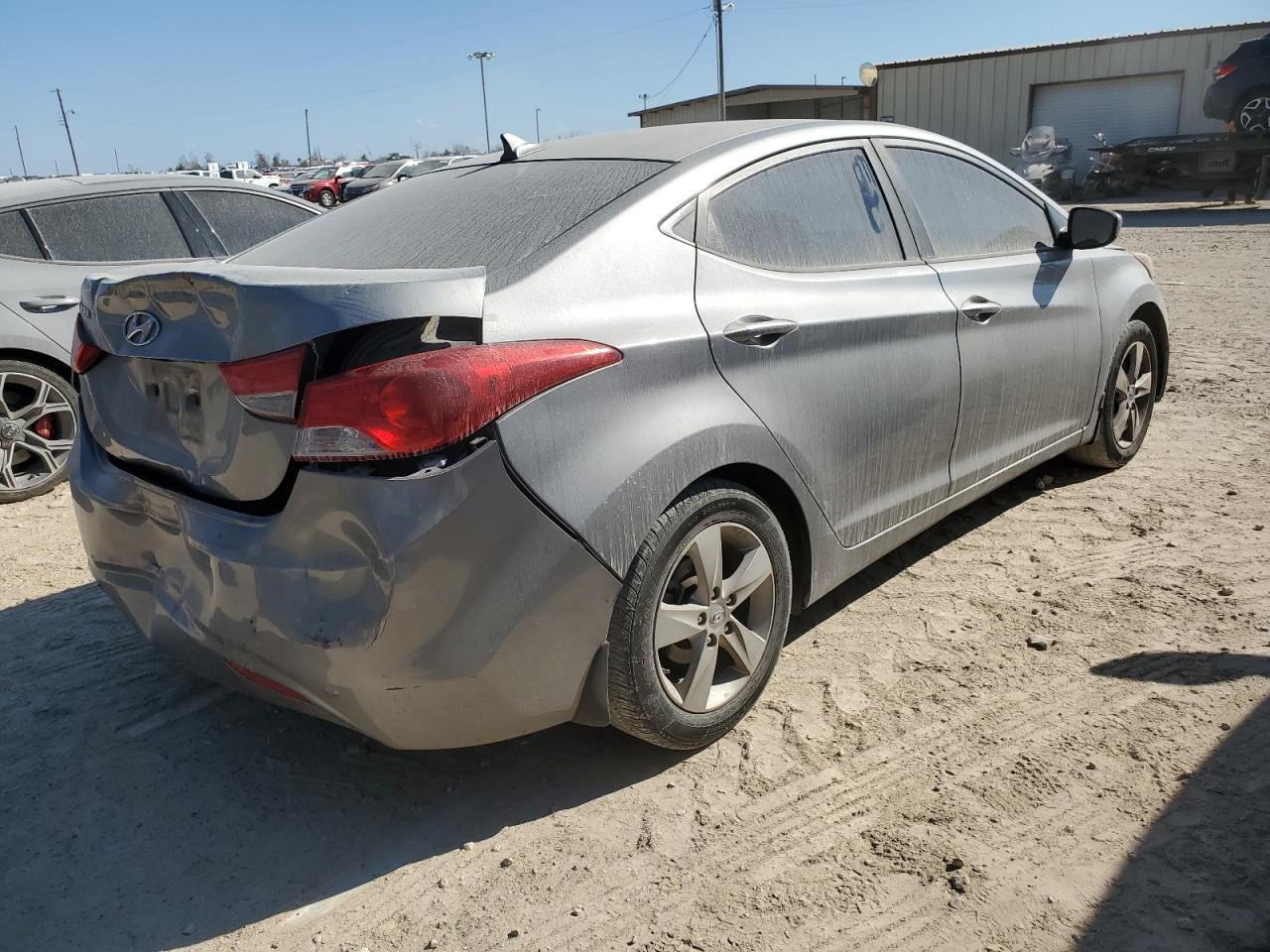 Photo 2 VIN: KMHDH4AE3DU947894 - HYUNDAI ELANTRA 