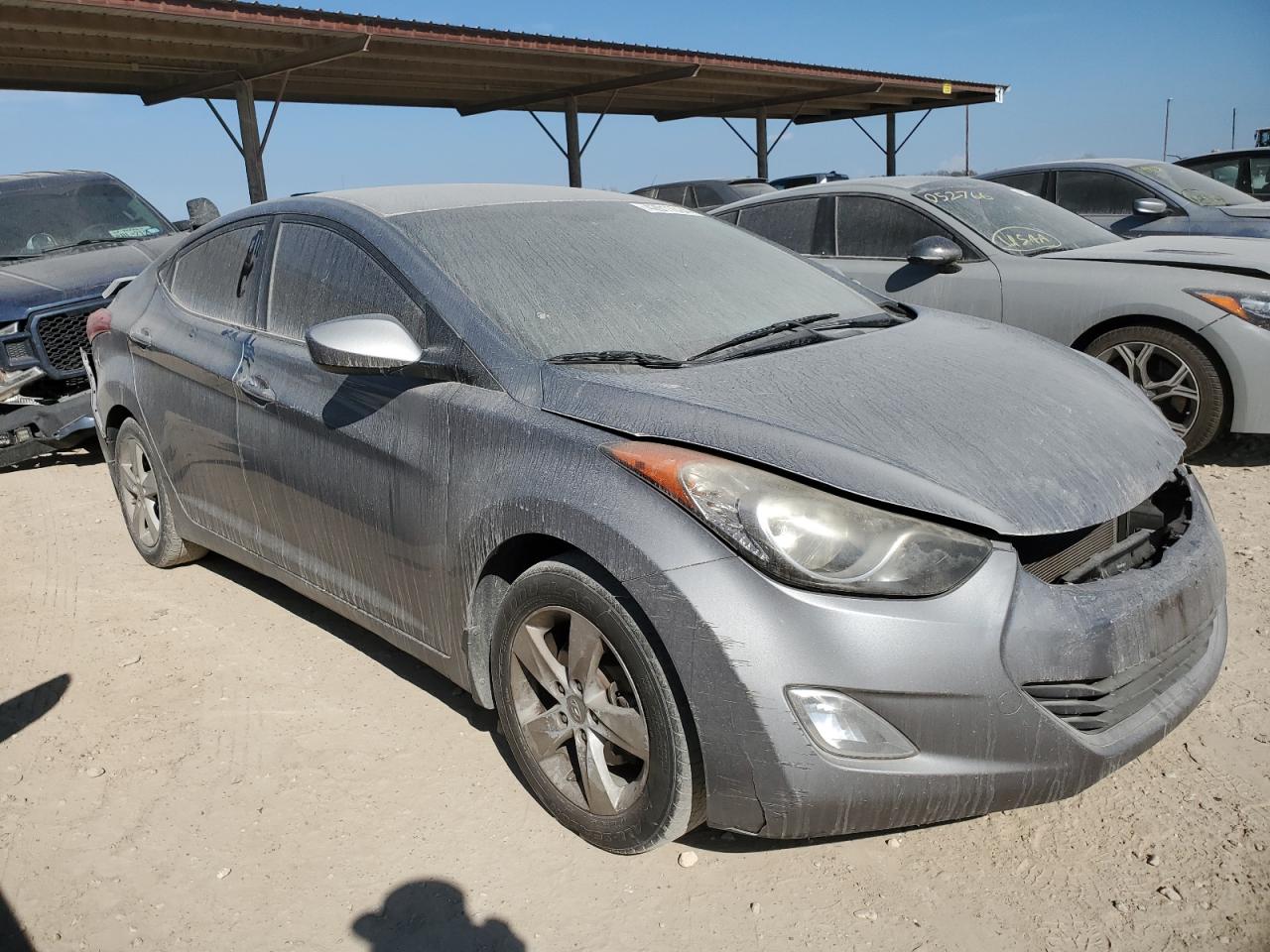 Photo 3 VIN: KMHDH4AE3DU947894 - HYUNDAI ELANTRA 