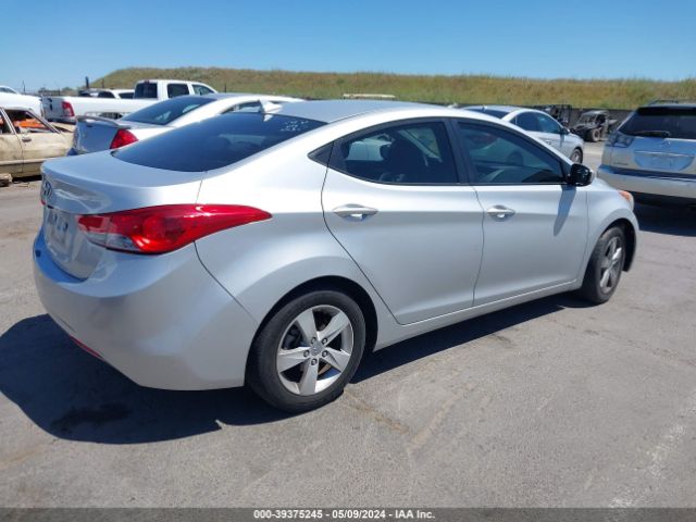 Photo 3 VIN: KMHDH4AE3DU985948 - HYUNDAI ELANTRA 