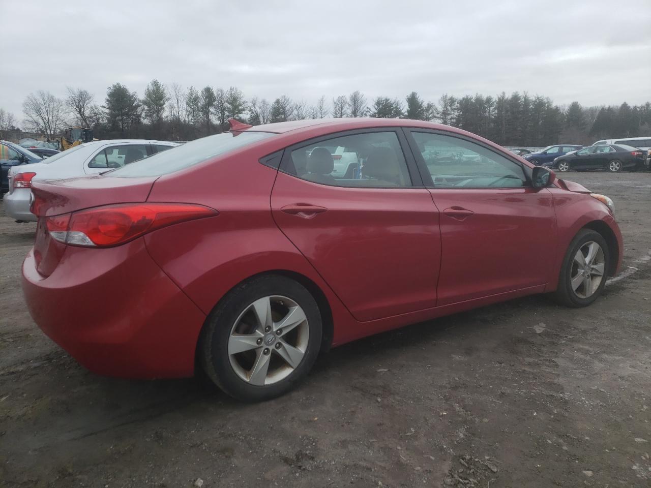 Photo 2 VIN: KMHDH4AE3DU992950 - HYUNDAI ELANTRA 