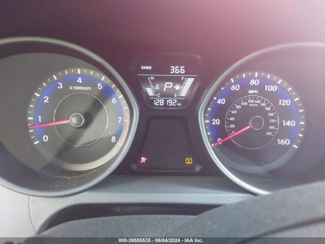 Photo 6 VIN: KMHDH4AE3EU154323 - HYUNDAI ELANTRA 