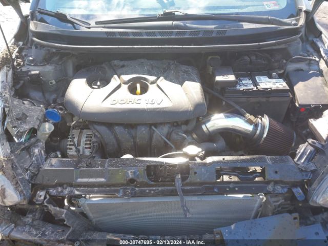 Photo 9 VIN: KMHDH4AE3FU223979 - HYUNDAI ELANTRA 