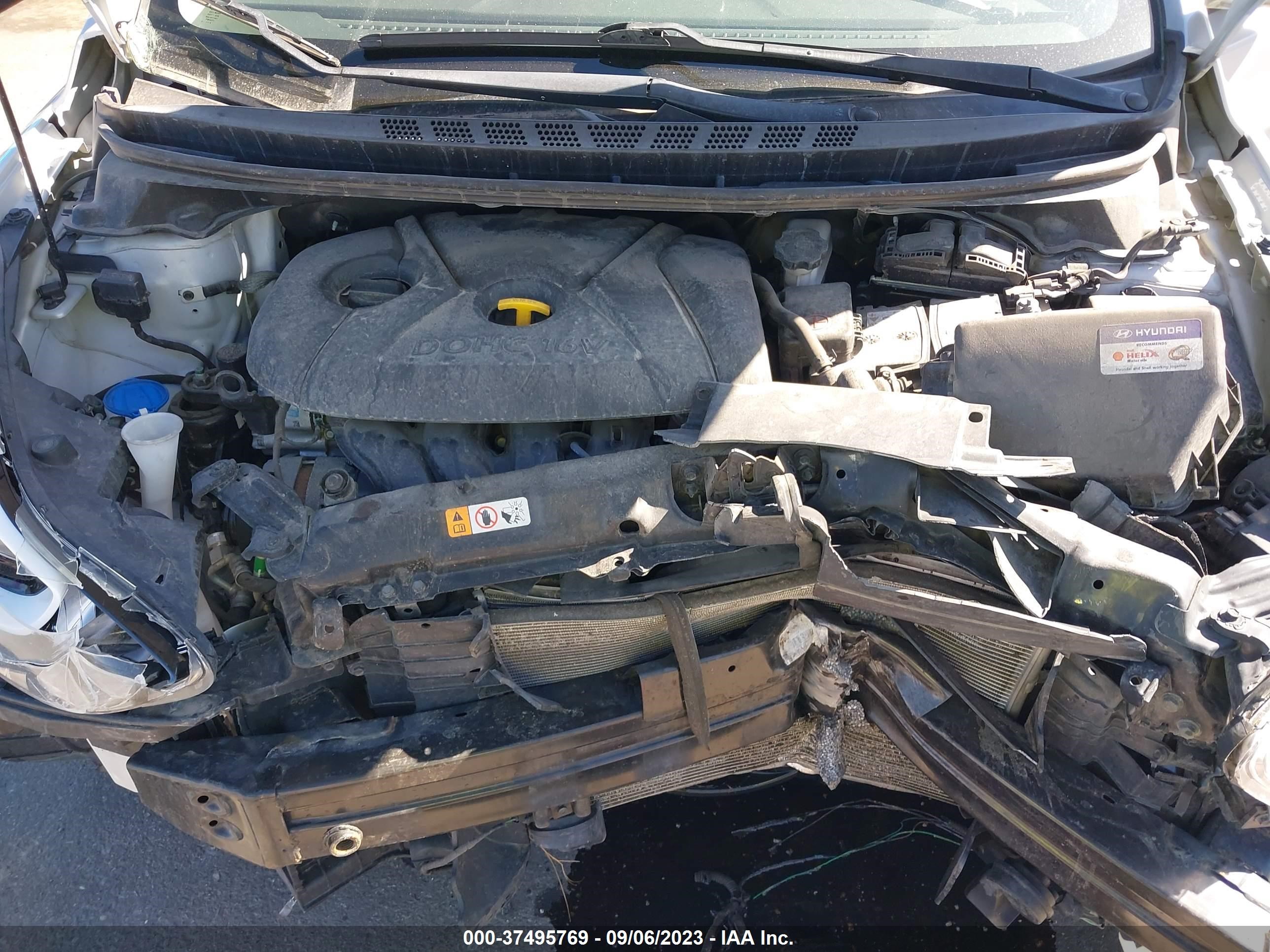 Photo 9 VIN: KMHDH4AE3FU230902 - HYUNDAI ELANTRA 