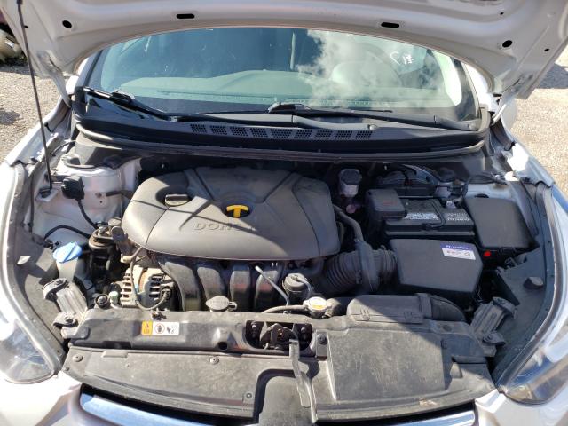 Photo 6 VIN: KMHDH4AE3FU232097 - HYUNDAI ELANTRA SE 