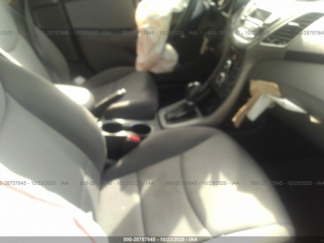 Photo 4 VIN: KMHDH4AE3FU252253 - HYUNDAI ELANTRA 