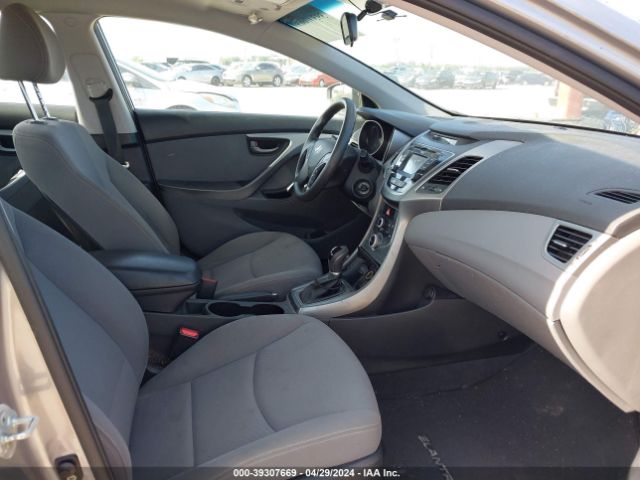 Photo 4 VIN: KMHDH4AE3FU300706 - HYUNDAI ELANTRA 