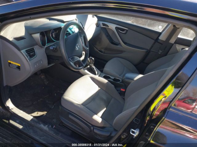 Photo 4 VIN: KMHDH4AE3FU302889 - HYUNDAI ELANTRA SE 