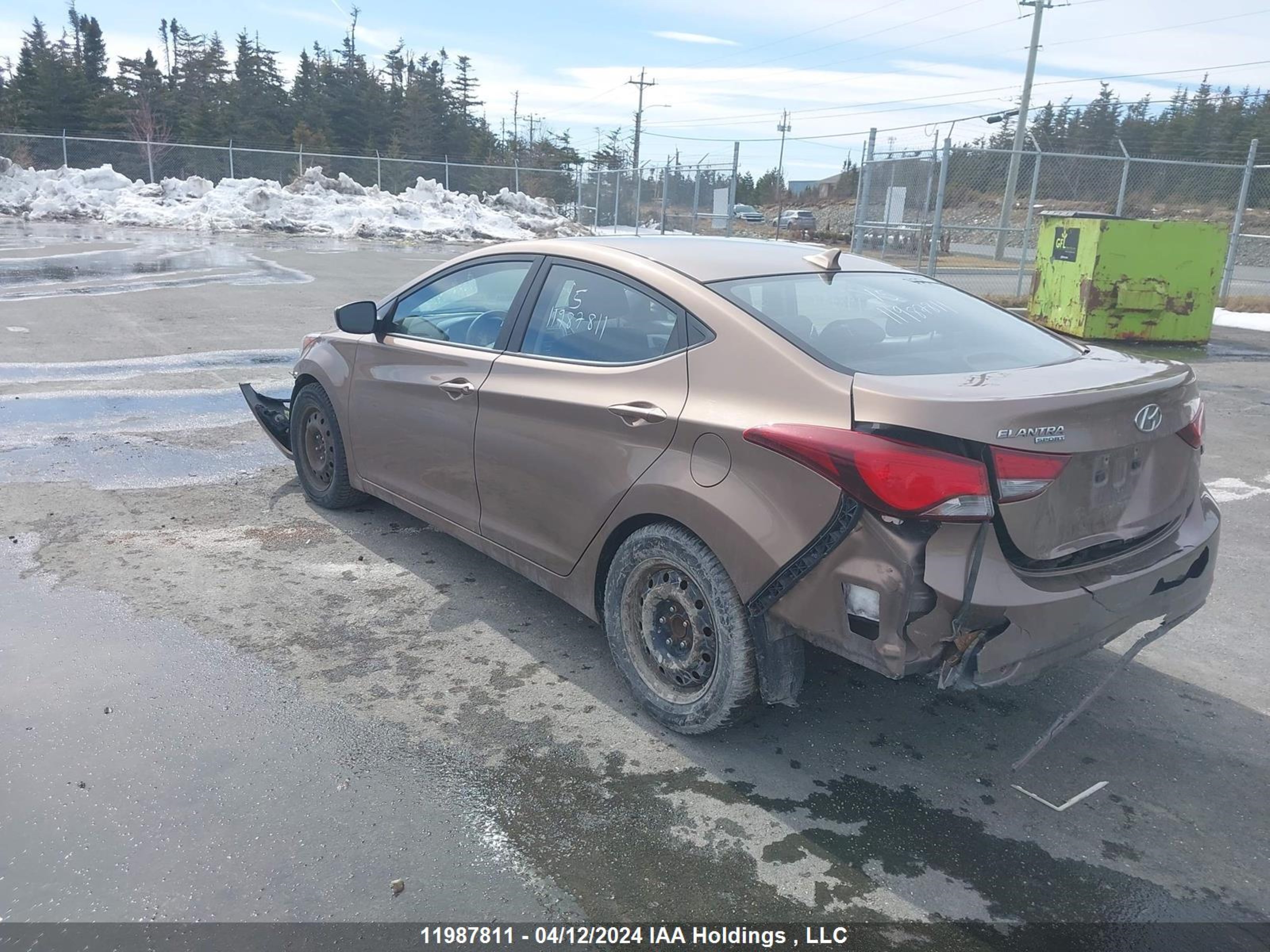 Photo 2 VIN: KMHDH4AE3FU345872 - HYUNDAI ELANTRA 