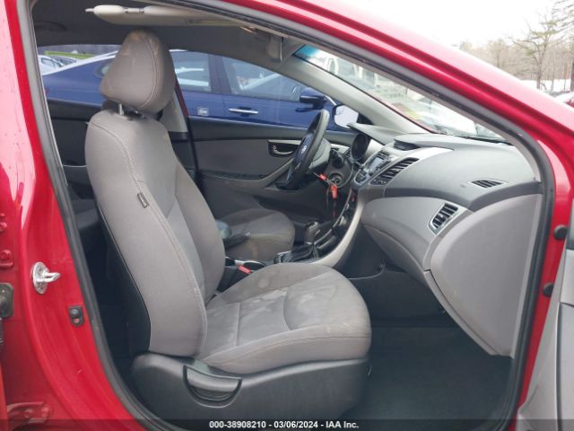 Photo 4 VIN: KMHDH4AE3FU358833 - HYUNDAI ELANTRA 