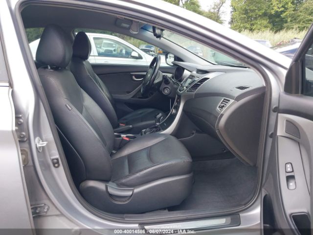 Photo 4 VIN: KMHDH4AE3FU381562 - HYUNDAI ELANTRA 