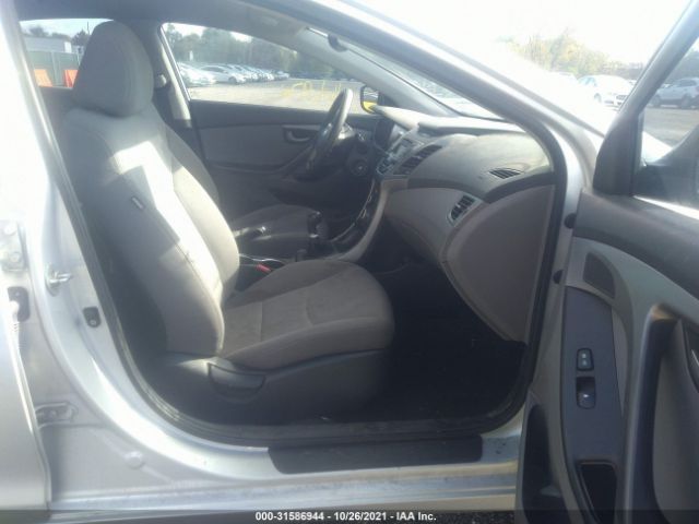 Photo 4 VIN: KMHDH4AE3GU490265 - HYUNDAI ELANTRA 