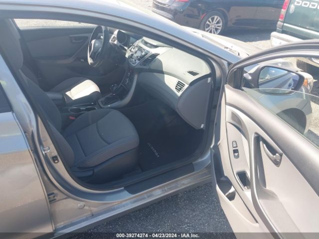 Photo 4 VIN: KMHDH4AE3GU543417 - HYUNDAI ELANTRA 