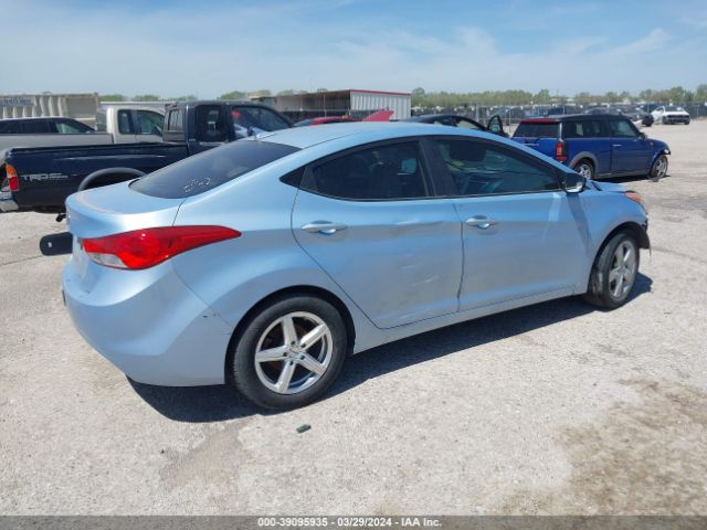 Photo 3 VIN: KMHDH4AE4BU085590 - HYUNDAI ELANTRA 