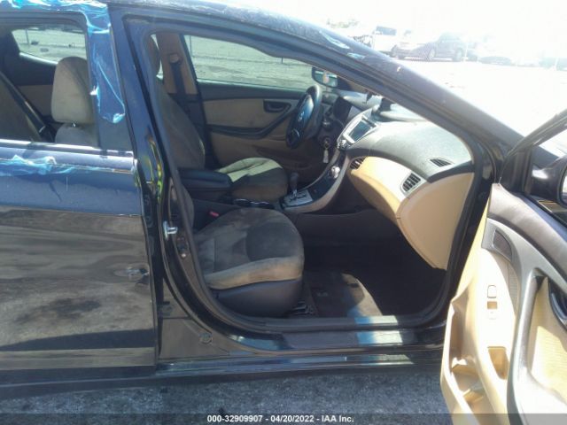 Photo 4 VIN: KMHDH4AE4BU089204 - HYUNDAI ELANTRA 