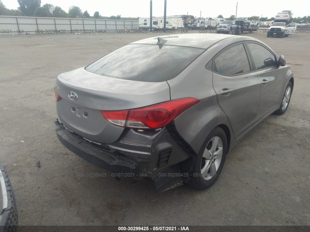 Photo 3 VIN: KMHDH4AE4BU093091 - HYUNDAI ELANTRA 