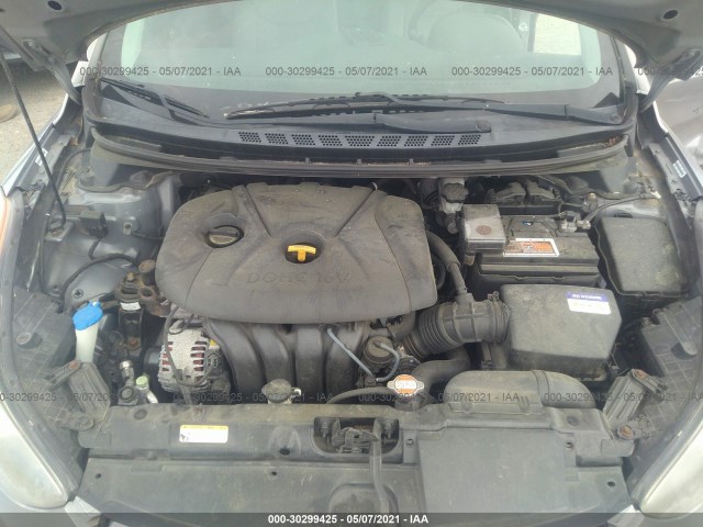 Photo 9 VIN: KMHDH4AE4BU093091 - HYUNDAI ELANTRA 