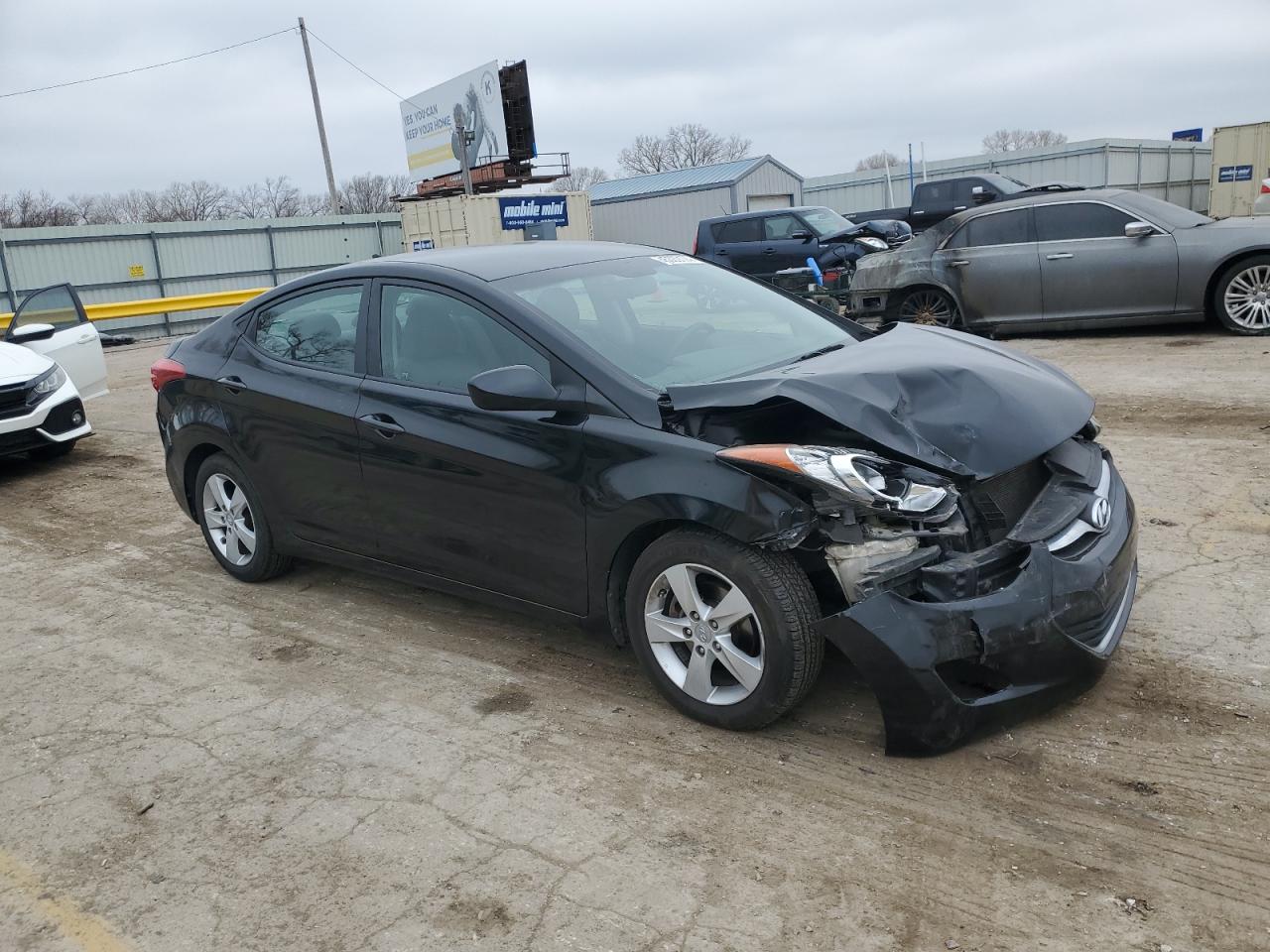 Photo 3 VIN: KMHDH4AE4BU095195 - HYUNDAI ELANTRA 