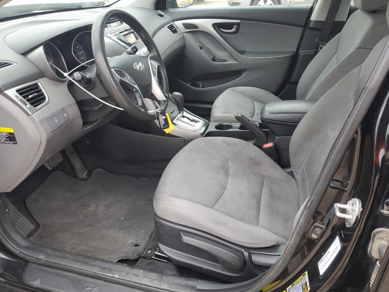 Photo 6 VIN: KMHDH4AE4BU095195 - HYUNDAI ELANTRA 