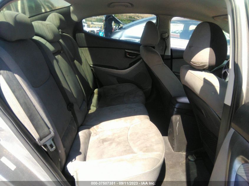 Photo 7 VIN: KMHDH4AE4BU116997 - HYUNDAI ELANTRA 