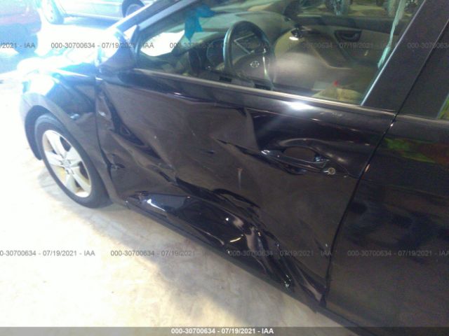 Photo 5 VIN: KMHDH4AE4BU146842 - HYUNDAI ELANTRA 