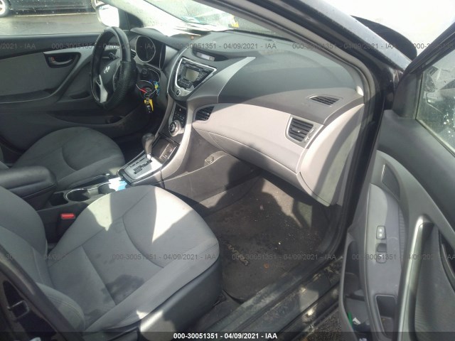 Photo 4 VIN: KMHDH4AE4CU180197 - HYUNDAI ELANTRA 