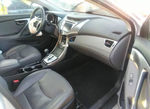 Photo 4 VIN: KMHDH4AE4CU185755 - HYUNDAI ELANTRA 