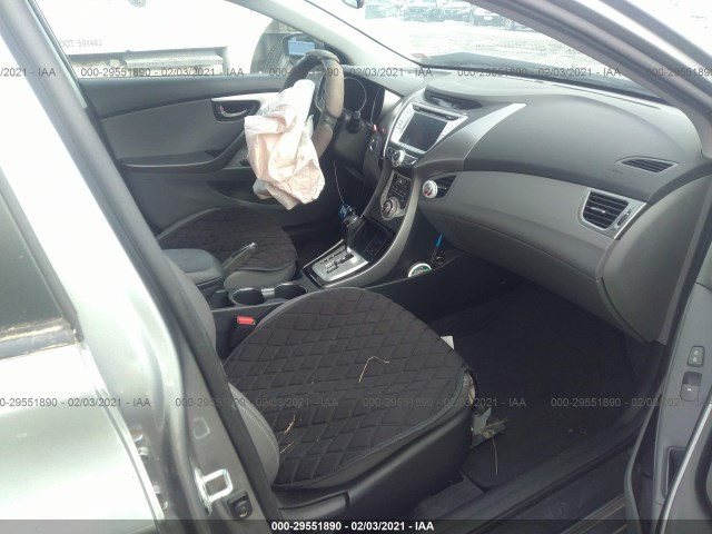 Photo 4 VIN: KMHDH4AE4CU276136 - HYUNDAI ELANTRA 