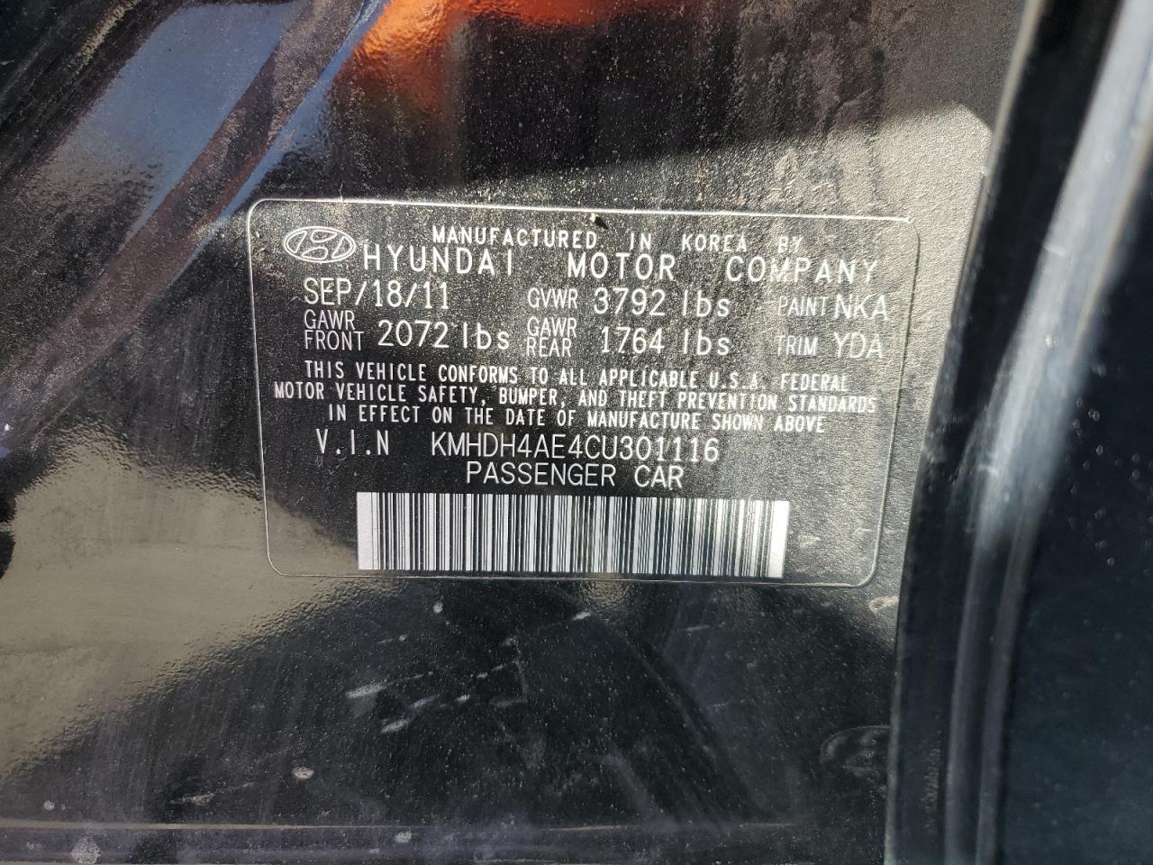 Photo 12 VIN: KMHDH4AE4CU301116 - HYUNDAI ELANTRA 