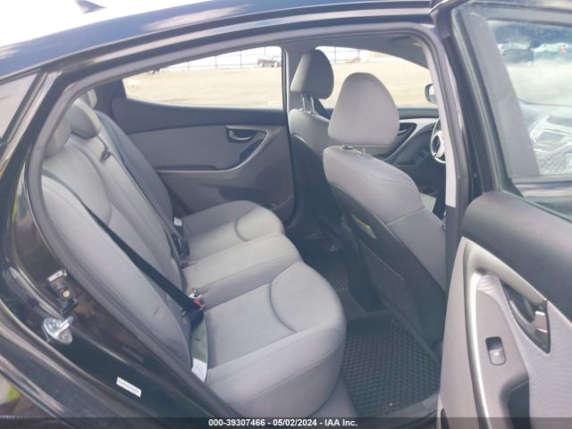 Photo 7 VIN: KMHDH4AE4CU305389 - HYUNDAI ELANTRA 