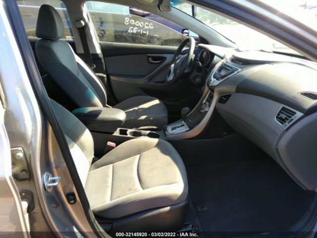 Photo 4 VIN: KMHDH4AE4CU397961 - HYUNDAI ELANTRA 