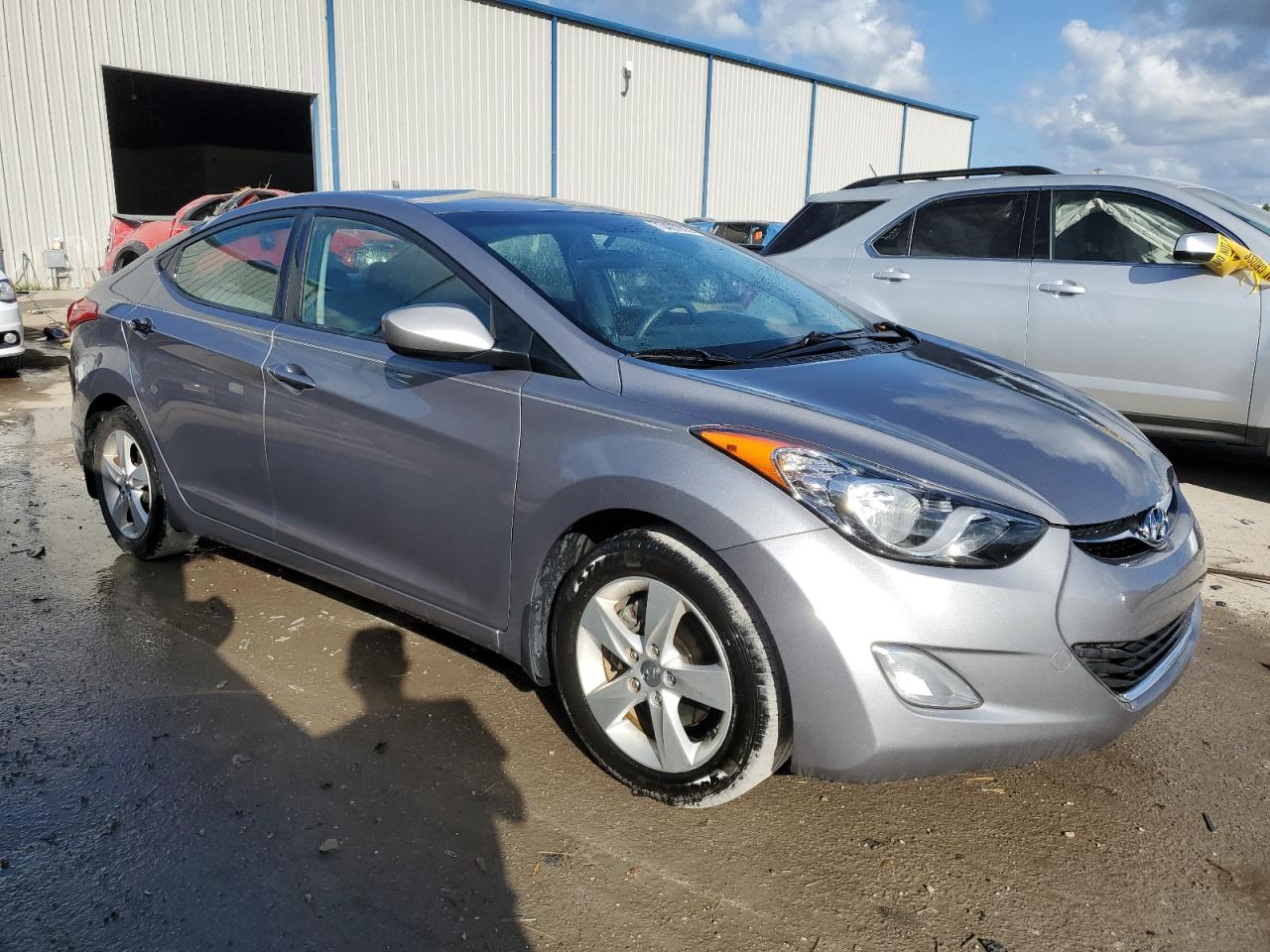 Photo 3 VIN: KMHDH4AE4CU417593 - HYUNDAI ELANTRA 