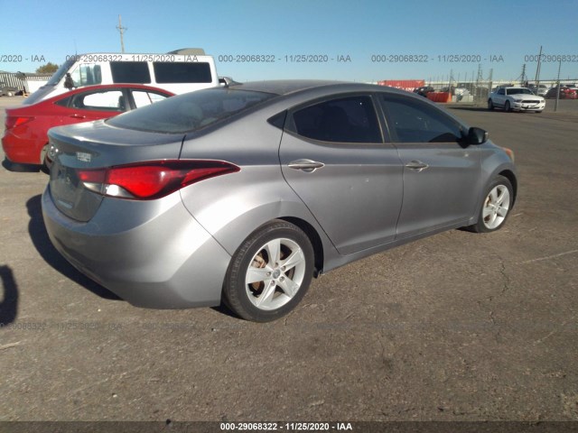 Photo 3 VIN: KMHDH4AE4CU433437 - HYUNDAI ELANTRA 