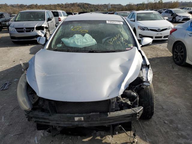 Photo 4 VIN: KMHDH4AE4CU451081 - HYUNDAI ELANTRA 