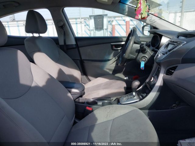 Photo 4 VIN: KMHDH4AE4CU455602 - HYUNDAI ELANTRA 