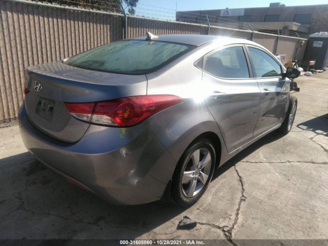 Photo 3 VIN: KMHDH4AE4DU516853 - HYUNDAI ELANTRA 