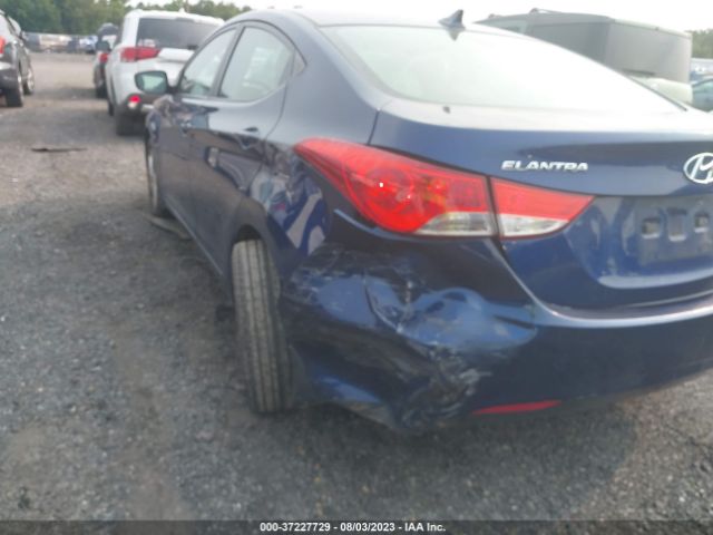 Photo 5 VIN: KMHDH4AE4DU530817 - HYUNDAI ELANTRA 