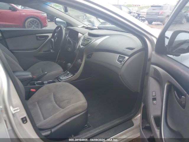 Photo 4 VIN: KMHDH4AE4DU585185 - HYUNDAI ELANTRA 