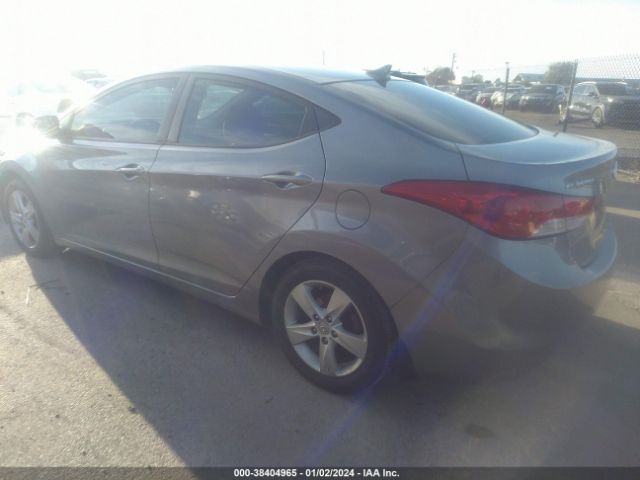 Photo 2 VIN: KMHDH4AE4DU585686 - HYUNDAI ELANTRA 