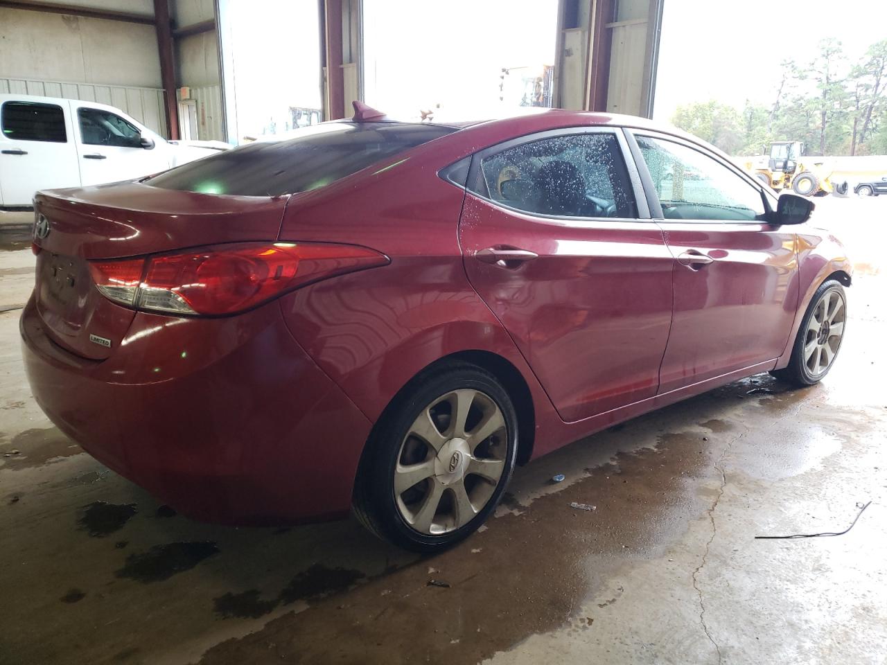 Photo 2 VIN: KMHDH4AE4DU697470 - HYUNDAI ELANTRA 