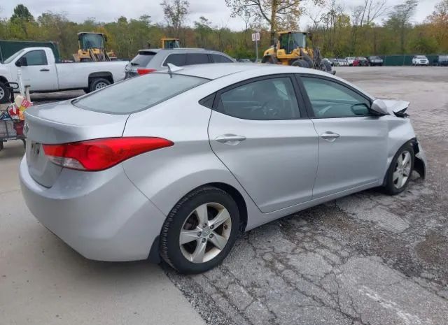 Photo 3 VIN: KMHDH4AE4DU716423 - HYUNDAI ELANTRA 