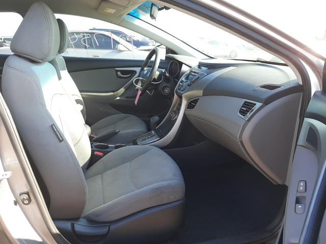 Photo 4 VIN: KMHDH4AE4DU721704 - HYUNDAI ELANTRA GL 