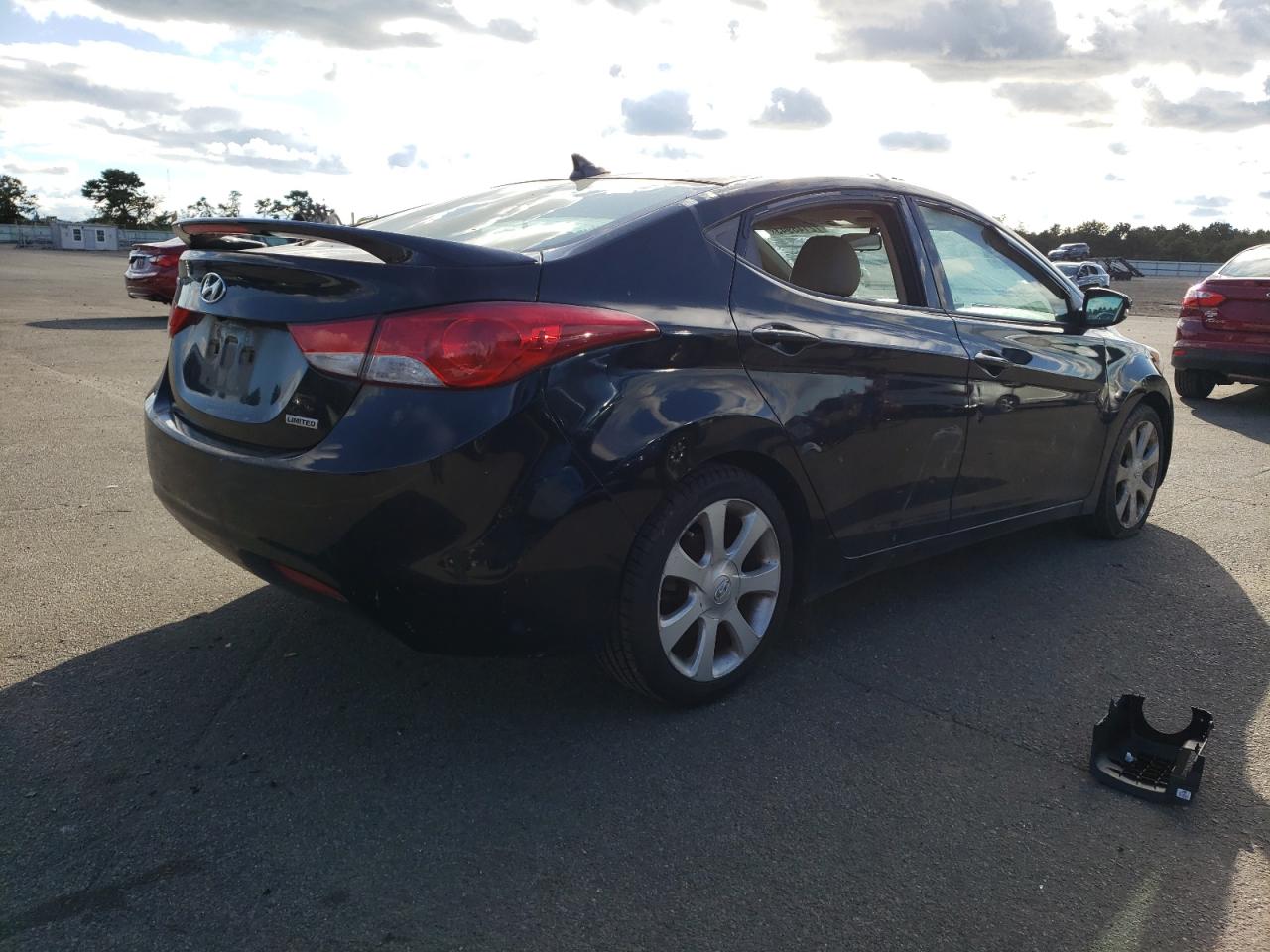 Photo 2 VIN: KMHDH4AE4DU797486 - HYUNDAI ELANTRA 