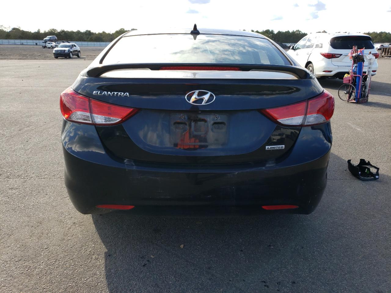 Photo 5 VIN: KMHDH4AE4DU797486 - HYUNDAI ELANTRA 