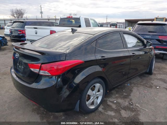 Photo 3 VIN: KMHDH4AE4DU887124 - HYUNDAI ELANTRA 